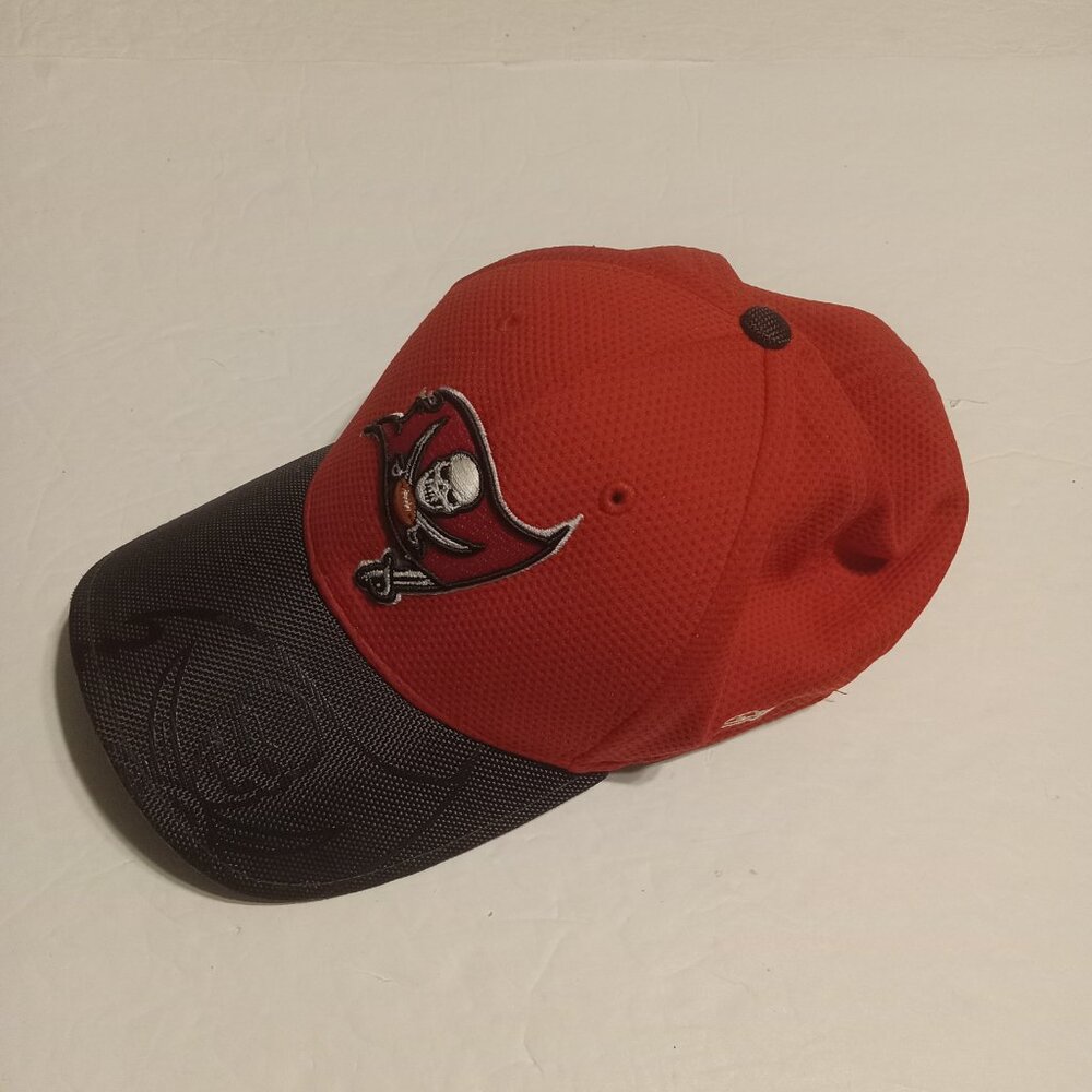 New Era 39Thirty Tampa Bay Buccaneers NFL Fitted Hat/Cap Size Small/Medium - Picture 3 of 9